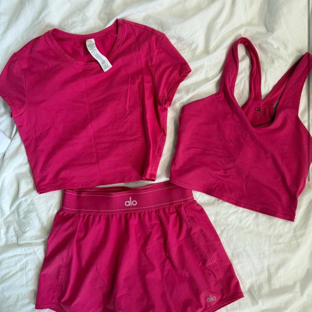 ALO Yoga Women's Pink match point skirt and tops Set xs small